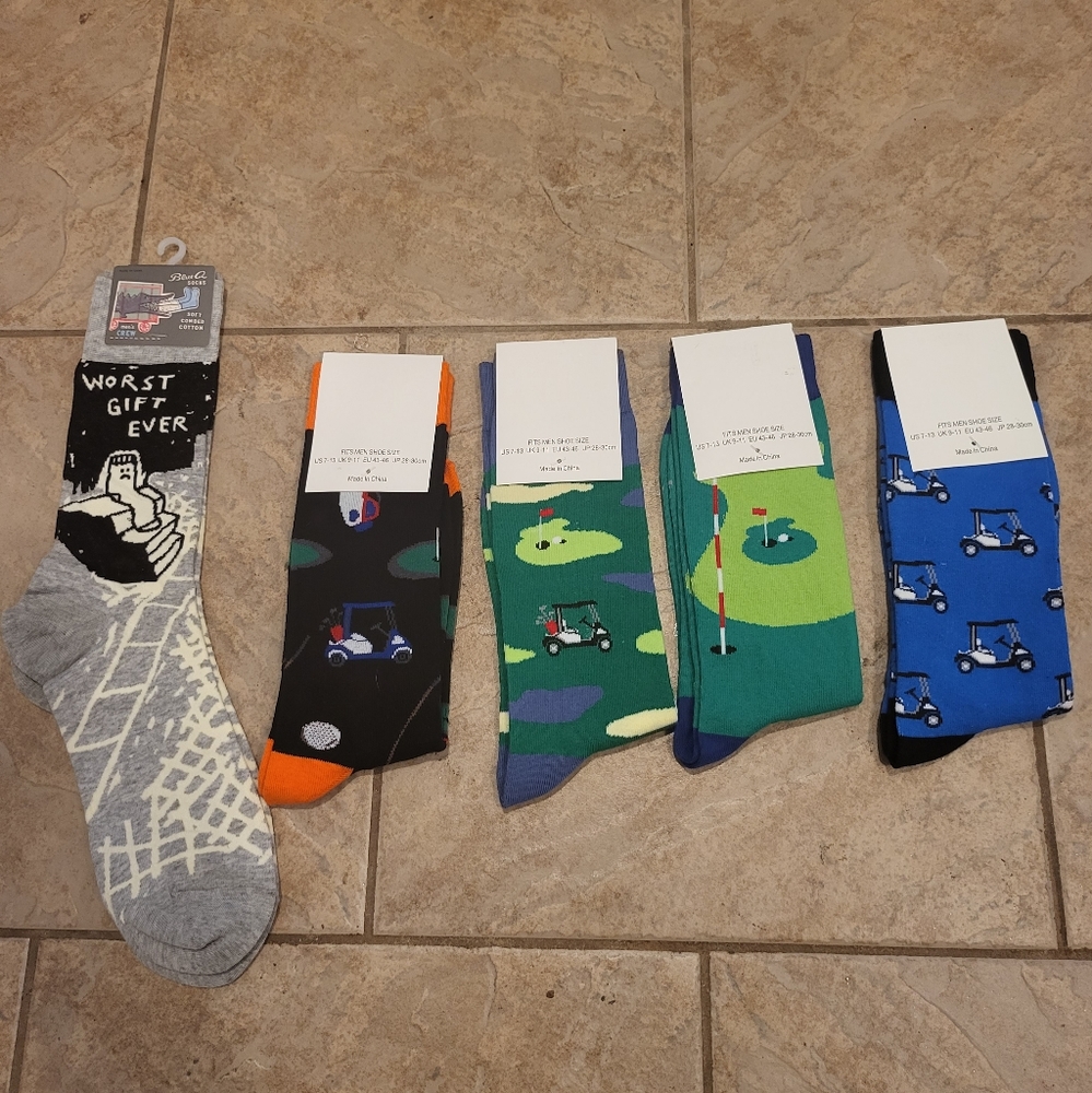 New with tags, mens golf socks.